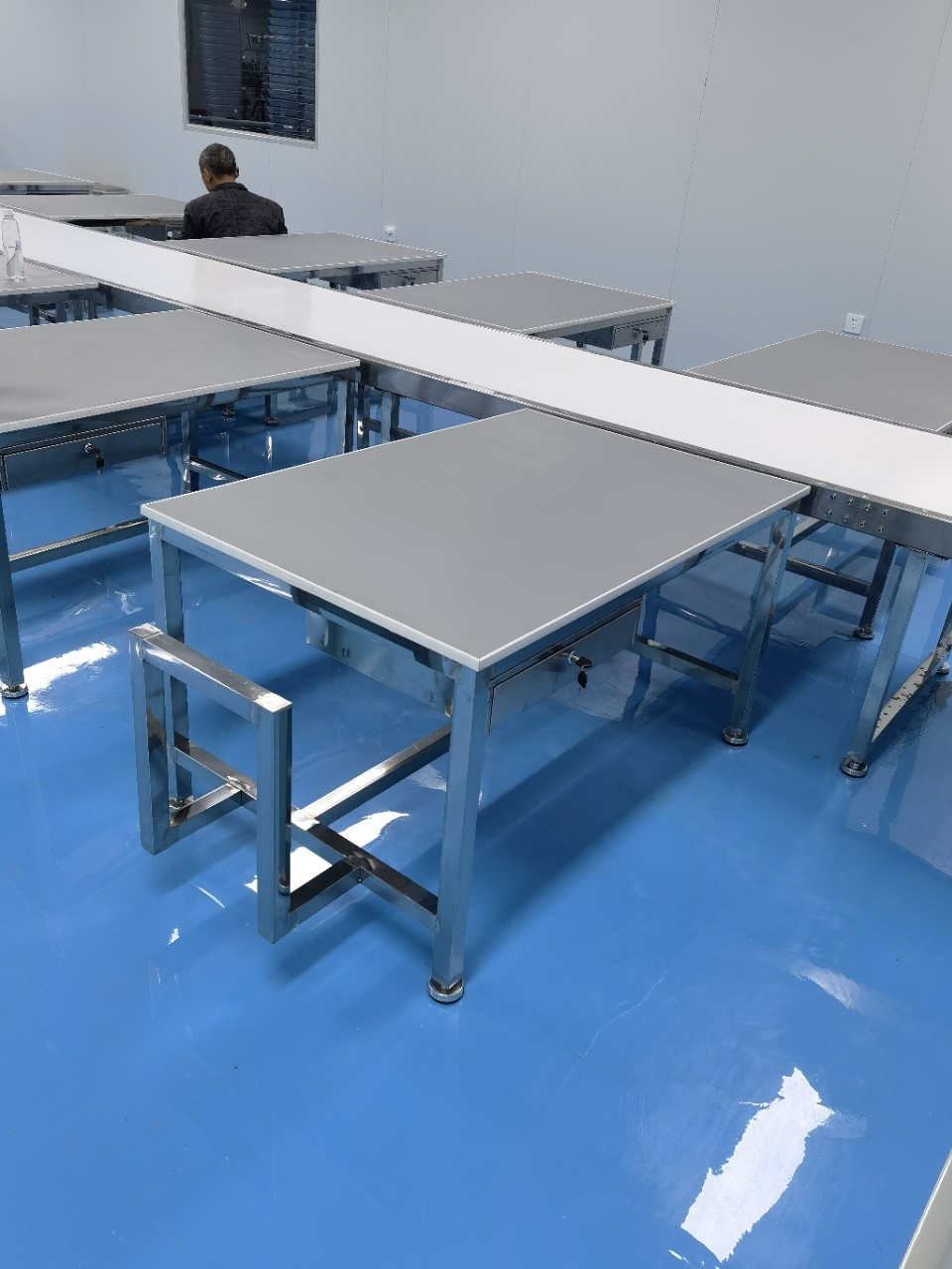 不銹鋼工作臺灰色防靜電臺板加厚不銹鋼抽屜流水線輸送帶變頻調速